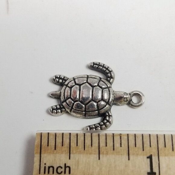Vintage Little Turtle Charm Pendant, Silver Tone, Detailed, Shell Estate - Picture 3 of 6